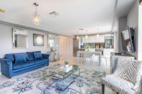 Luxury Large 1BR at The Carlyle SoBe Sleeps 4